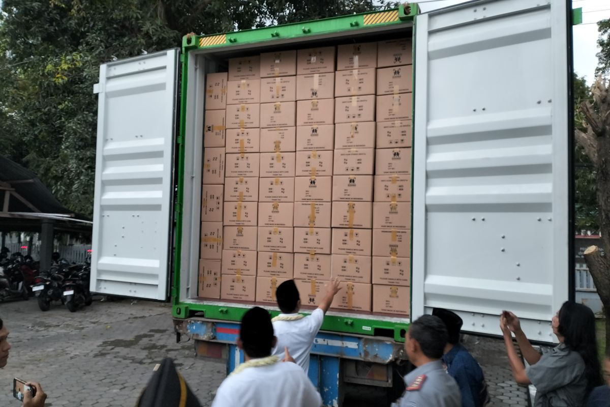 “Kerajinan Tali Kelapa Warga Binaan Lapas Kelas IIA Sragen Melejit ke Pasar Amerika – Ekspor Perdana Rp 800 Juta!”