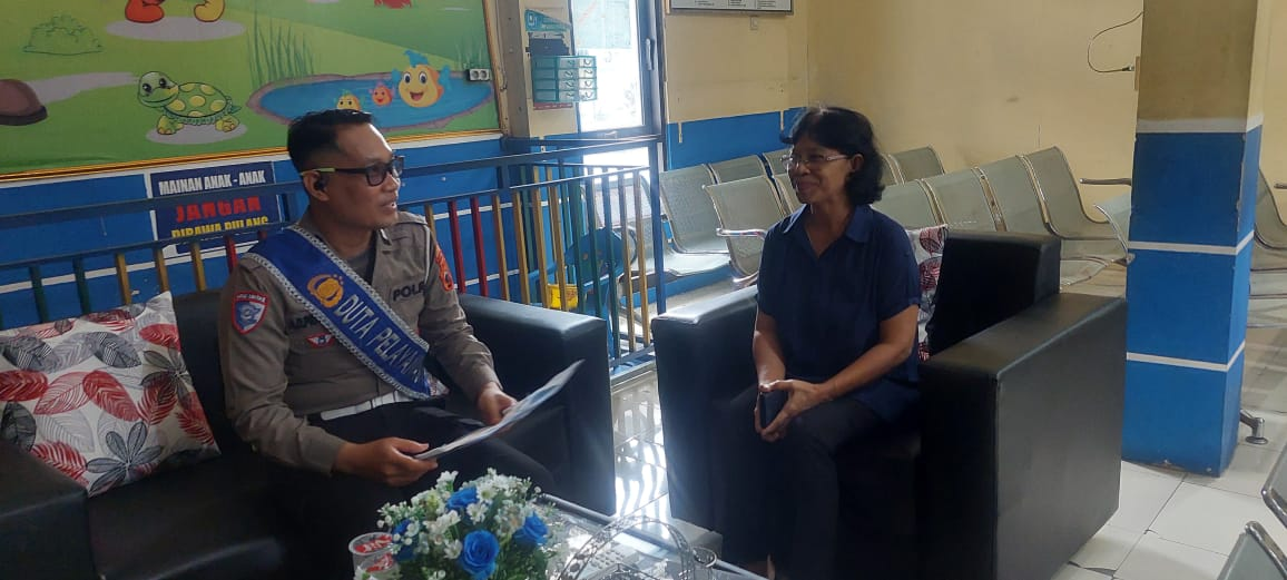 Bukan Cuma Pelayanan, Tapi Solusi: Duta Satlantas Sragen Merobohkan Kebingungan di Ruang Konsultasi SIM