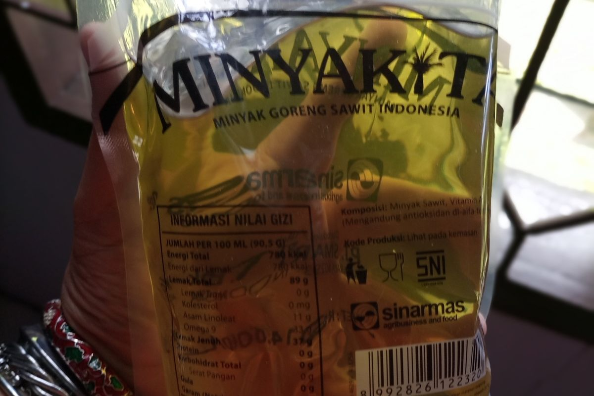 “Ketahuan di Sragen: ‘Minyakita’ Palsu Beredar dengan Label Tempelan!”