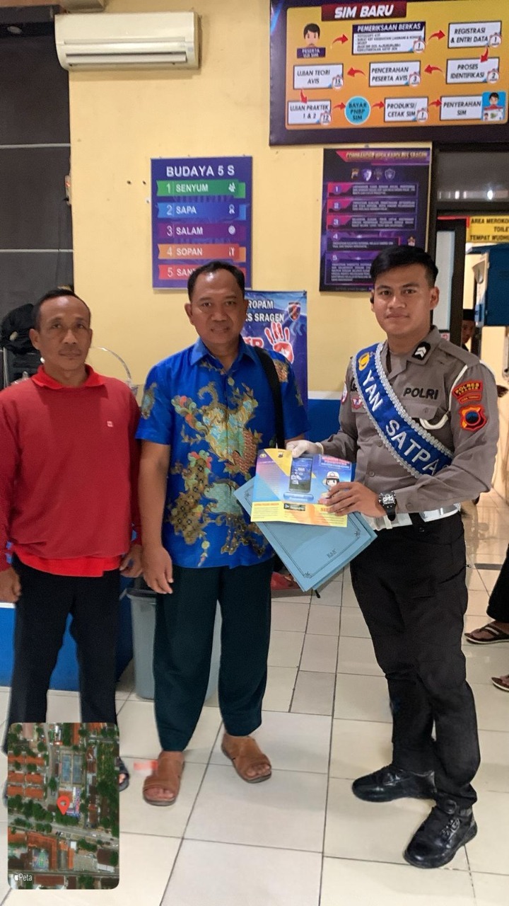 SATU FLYER DUA PESAN: Duta Pelayanan SIM Satlantas Polres Sragen Edukasi Standar Layanan dan Keselamatan Jalan