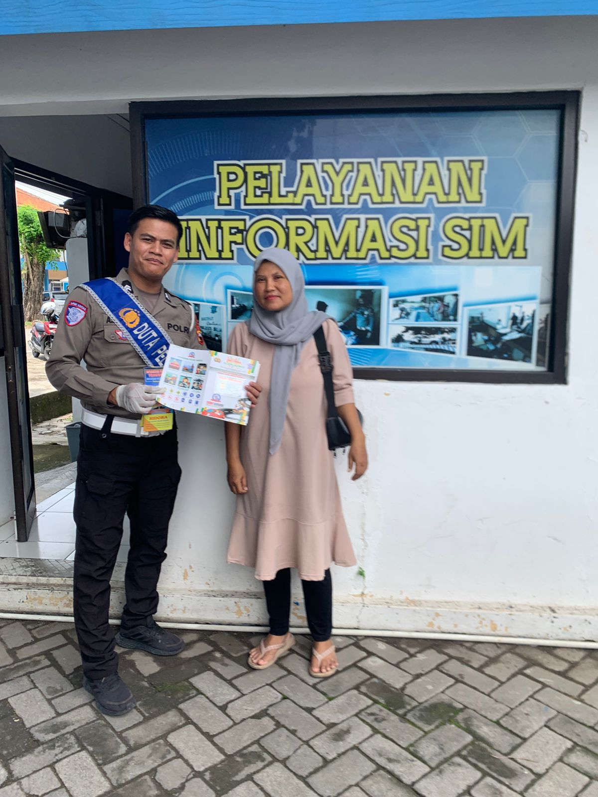 petugas duta pelayanan SIM Sragen sosialisasi standar pelayanan SIM