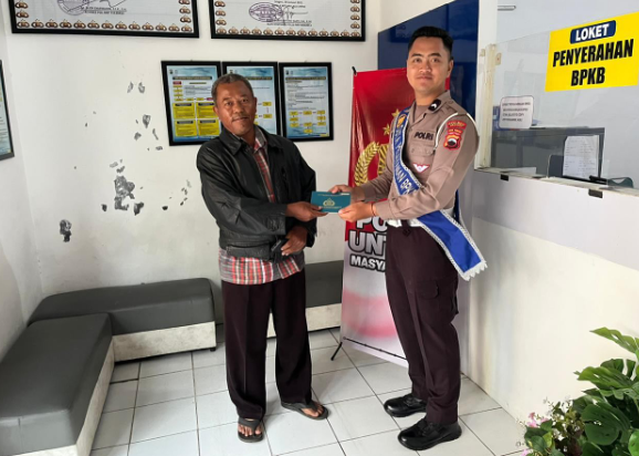 Pelaksanaan Sosialisasi dan edukasi kepada pemohon register BPKB