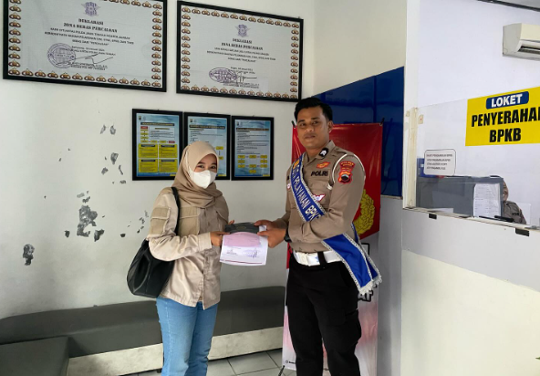 Pelaksanaan Sosialisasi dan edukasi kepada pemohon register BPKB