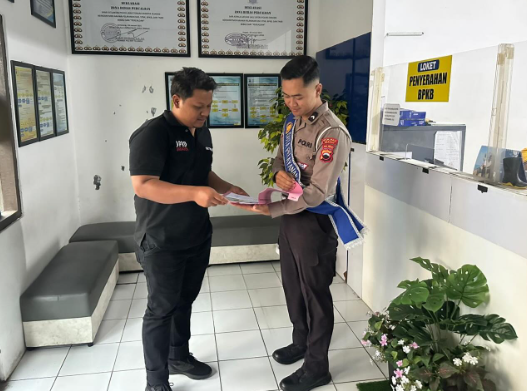 Pelaksanaan Sosialisasi dan edukasi kepada pemohon register BPKB