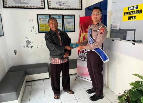 Pelaksanaan Sosialisasi dan edukasi kepada pemohon register BPKB