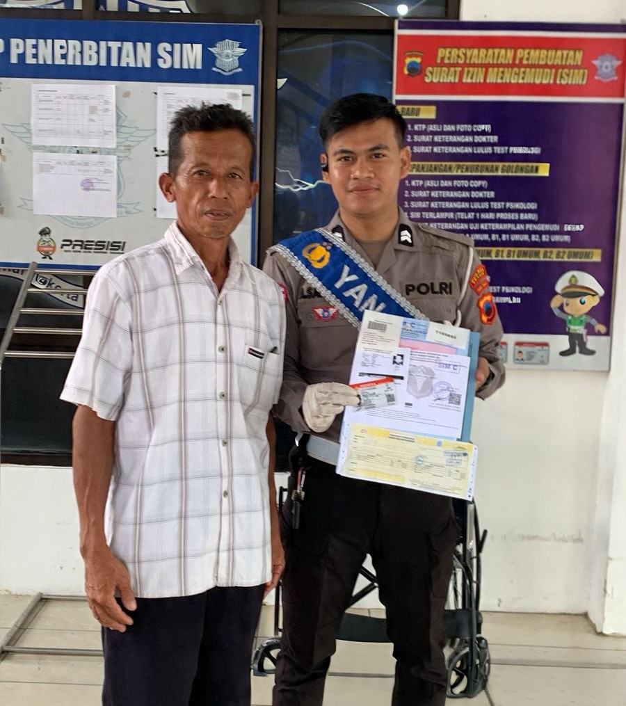 Satlantas Polres Sragen Pertegas Aturan Main, Banner Biaya Resmi Kini Hiasi Ruang Pelayanan SIM