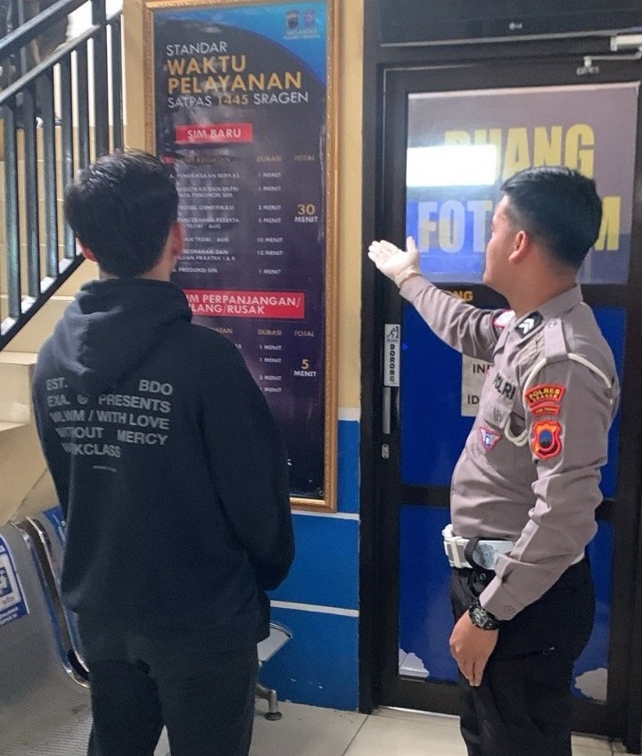 Satlantas Polres Sragen Buka-bukaan Soal Biaya SIM, Banner Transparansi Kini Hiasi Area Pelayanan