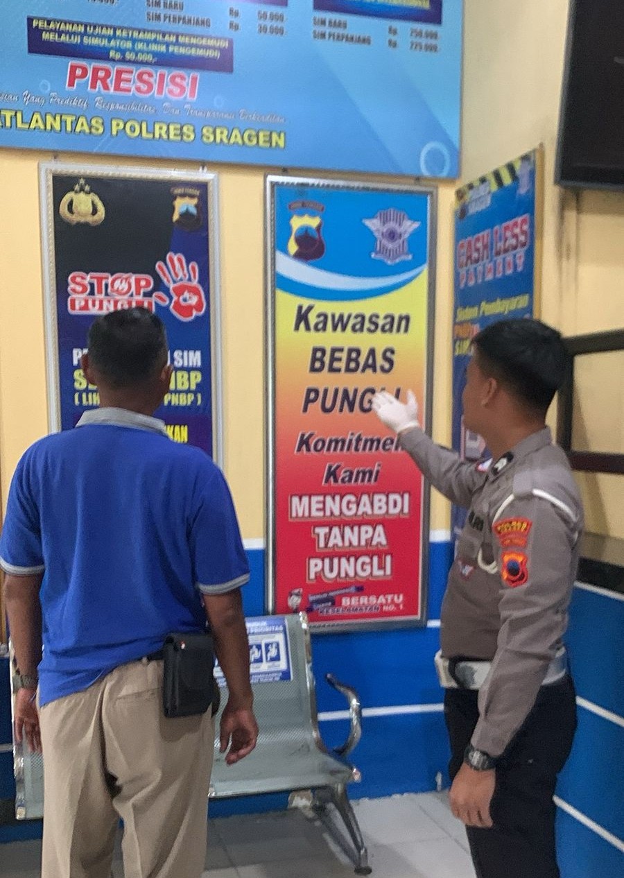 Jadilah Pemohon Cerdas: Satlantas Polres Sragen ‘Senjatai’ Warga dengan Informasi Transparan