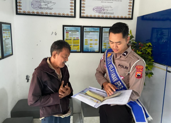Pelaksanaan Sosialisasi dan edukasi kepada pemohon register BPKB