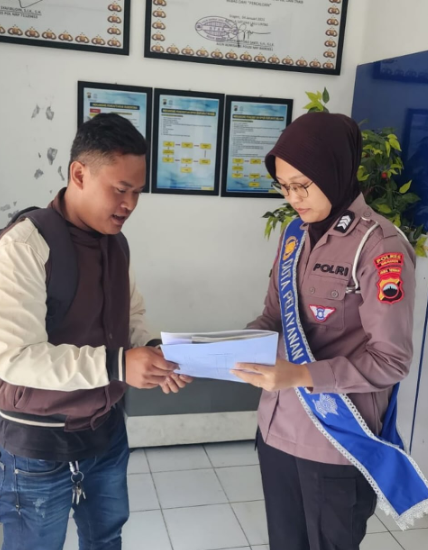 Pelaksanaan Sosialisasi dan edukasi kepada pemohon register BPKB