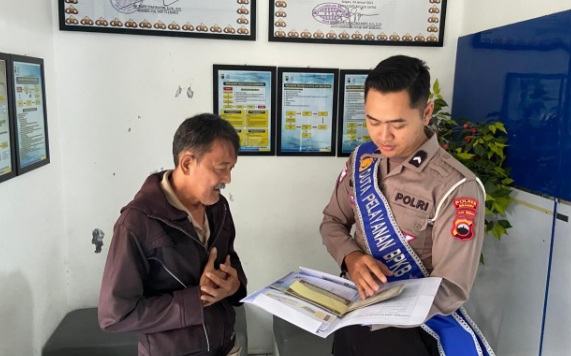 Pelaksanaan Sosialisasi dan edukasi kepada pemohon register BPKB