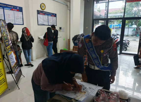 Satuan Lalu Lintas Polres Sragen terus mengedepankan pelayanan yang berorientasi pada penyelesaian masalah
