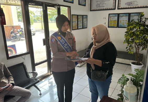Pelaksanaan Sosialisasi dan edukasi kepada pemohon register BPKB