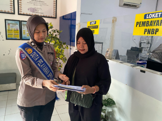 Pelaksanaan Sosialisasi dan edukasi kepada pemohon register BPKB